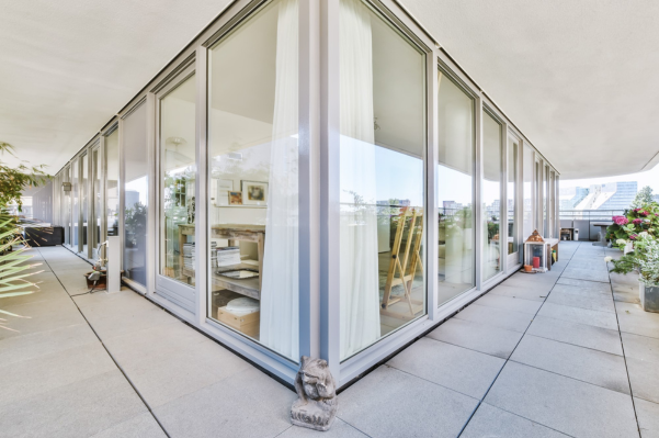 Residential glass wall installation – Dallas Window & Door